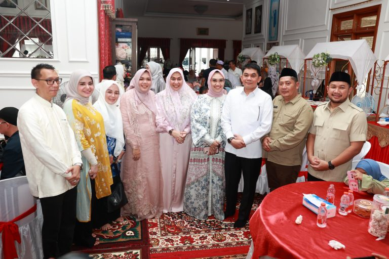 Kepala Dearah Berkumpul