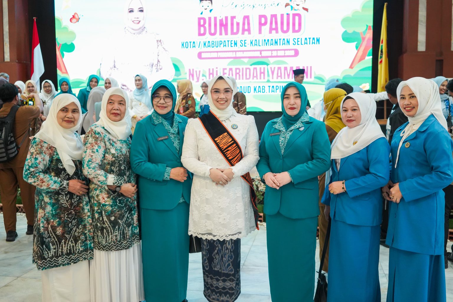 Bunda PAUD Andi Irmayani Rudi Latif Resmi Dikukuhkan sebagai Bunda PAUD Tanah Bumbu Periode 2025–2030