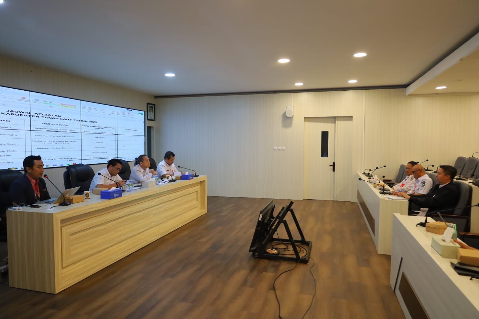 e7311978-249d-4282-ba73-091868d8b40d