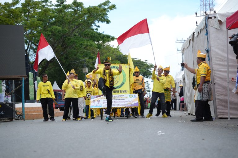 Karnaval Mallibu Kampong Kelilingi Kawasan Pagatan