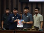 Bupati-Tanah-Bumbu-sampaikan-Rancangan-APBD-2027-1920x1277